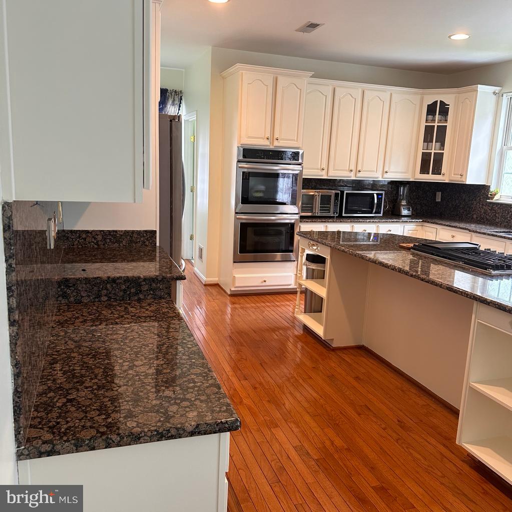25872 FLINTONBRIDGE DR, CHANTILLY, Virginia 20152, 4 Bedrooms Bedrooms, ,3 BathroomsBathrooms,Residential,For sale,25872 FLINTONBRIDGE DR,VALO2097222 MLS # VALO2097222