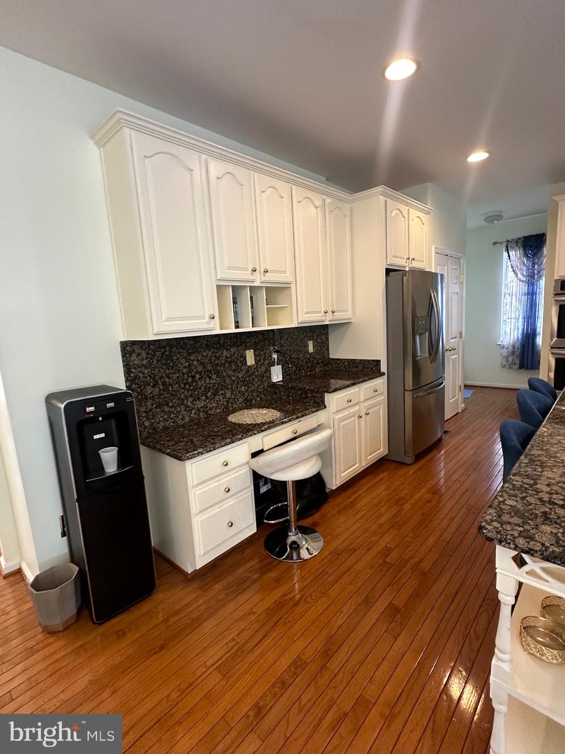 25872 FLINTONBRIDGE DR, CHANTILLY, Virginia 20152, 4 Bedrooms Bedrooms, ,3 BathroomsBathrooms,Residential,For sale,25872 FLINTONBRIDGE DR,VALO2097222 MLS # VALO2097222