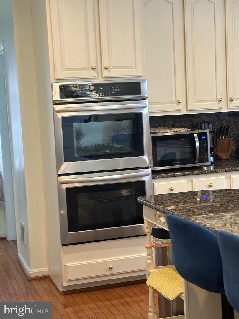25872 FLINTONBRIDGE DR, CHANTILLY, Virginia 20152, 4 Bedrooms Bedrooms, ,3 BathroomsBathrooms,Residential,For sale,25872 FLINTONBRIDGE DR,VALO2097222 MLS # VALO2097222