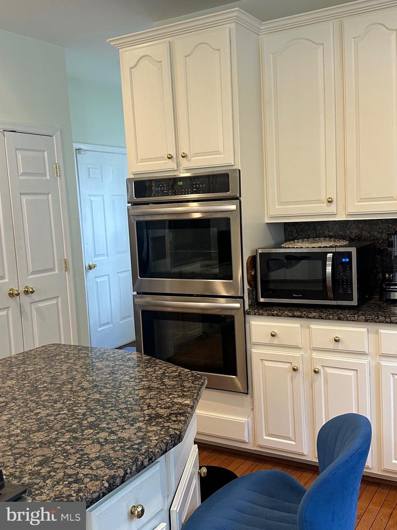 25872 FLINTONBRIDGE DR, CHANTILLY, Virginia 20152, 4 Bedrooms Bedrooms, ,3 BathroomsBathrooms,Residential,For sale,25872 FLINTONBRIDGE DR,VALO2097222 MLS # VALO2097222