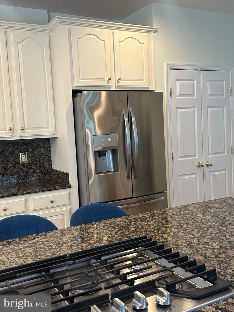25872 FLINTONBRIDGE DR, CHANTILLY, Virginia 20152, 4 Bedrooms Bedrooms, ,3 BathroomsBathrooms,Residential,For sale,25872 FLINTONBRIDGE DR,VALO2097222 MLS # VALO2097222