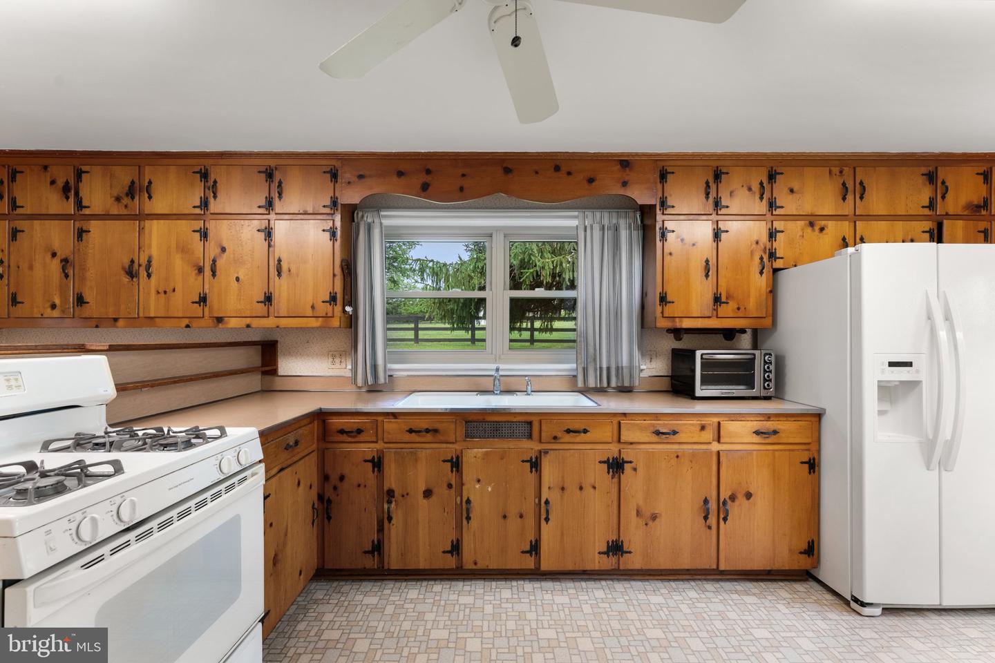 7219 HUNTING LN, WARRENTON, Virginia 20186, 4 Bedrooms Bedrooms, ,2 BathroomsBathrooms,Residential,For sale,7219 HUNTING LN,VAFQ2016704 MLS # VAFQ2016704
