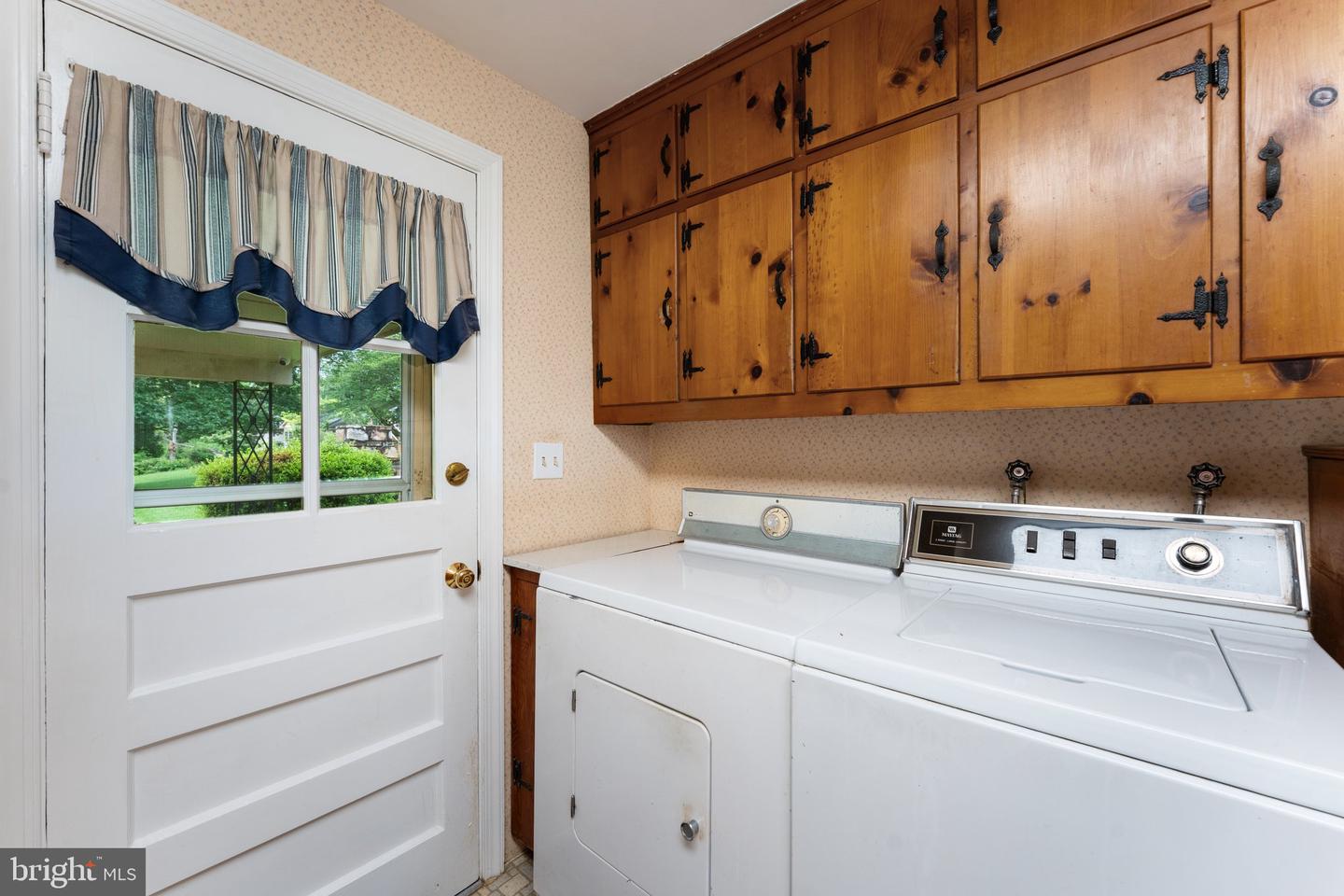7219 HUNTING LN, WARRENTON, Virginia 20186, 4 Bedrooms Bedrooms, ,2 BathroomsBathrooms,Residential,For sale,7219 HUNTING LN,VAFQ2016704 MLS # VAFQ2016704