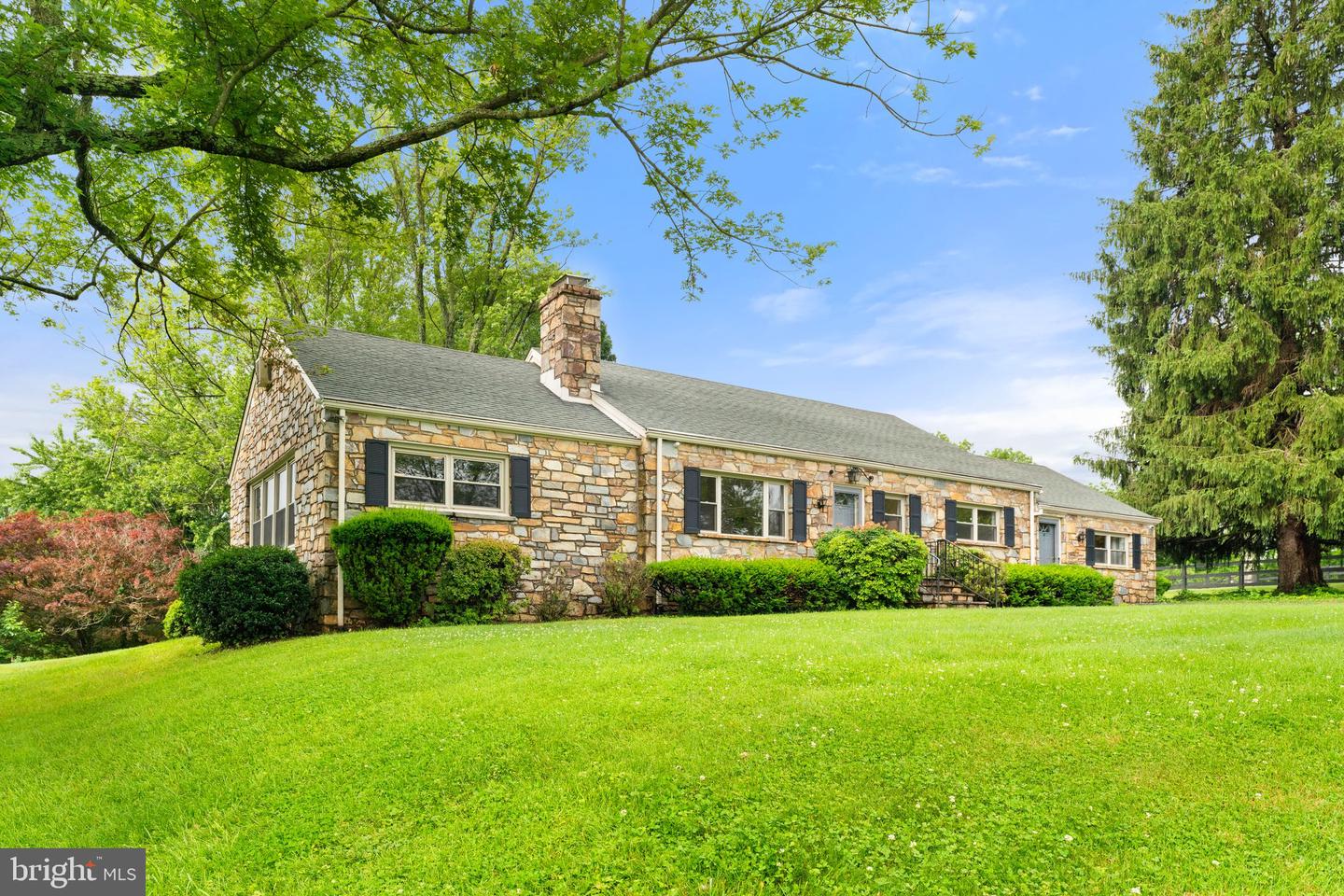 7219 HUNTING LN, WARRENTON, Virginia 20186, 4 Bedrooms Bedrooms, ,2 BathroomsBathrooms,Residential,For sale,7219 HUNTING LN,VAFQ2016704 MLS # VAFQ2016704