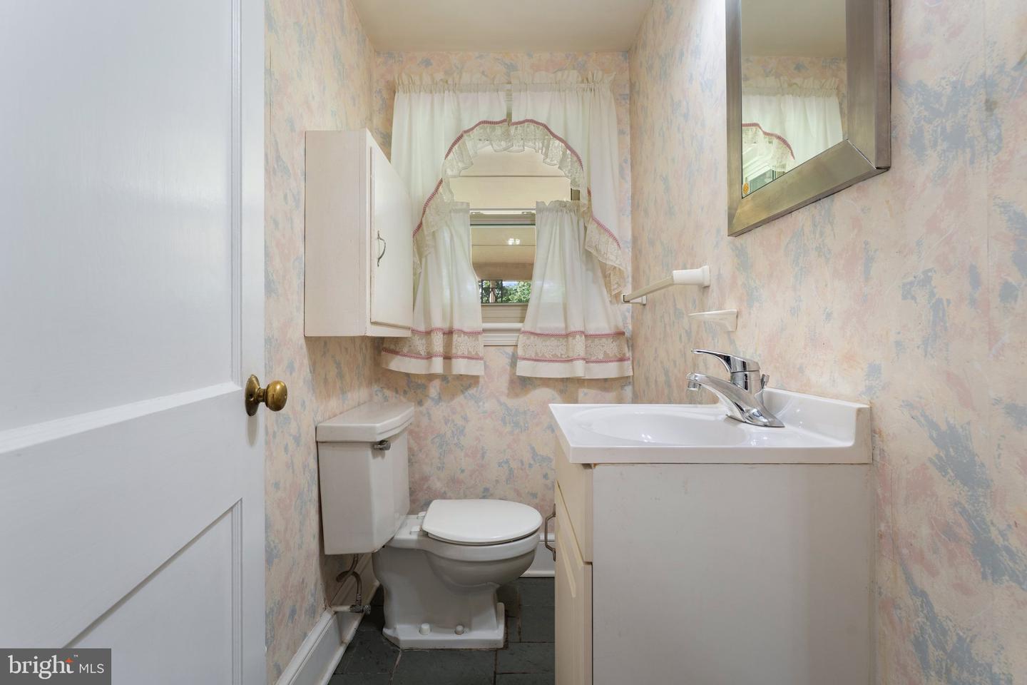 7219 HUNTING LN, WARRENTON, Virginia 20186, 4 Bedrooms Bedrooms, ,2 BathroomsBathrooms,Residential,For sale,7219 HUNTING LN,VAFQ2016704 MLS # VAFQ2016704