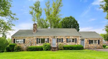 7219 HUNTING LN, WARRENTON, Virginia 20186, 4 Bedrooms Bedrooms, ,2 BathroomsBathrooms,Residential,For sale,7219 HUNTING LN,VAFQ2016704 MLS # VAFQ2016704