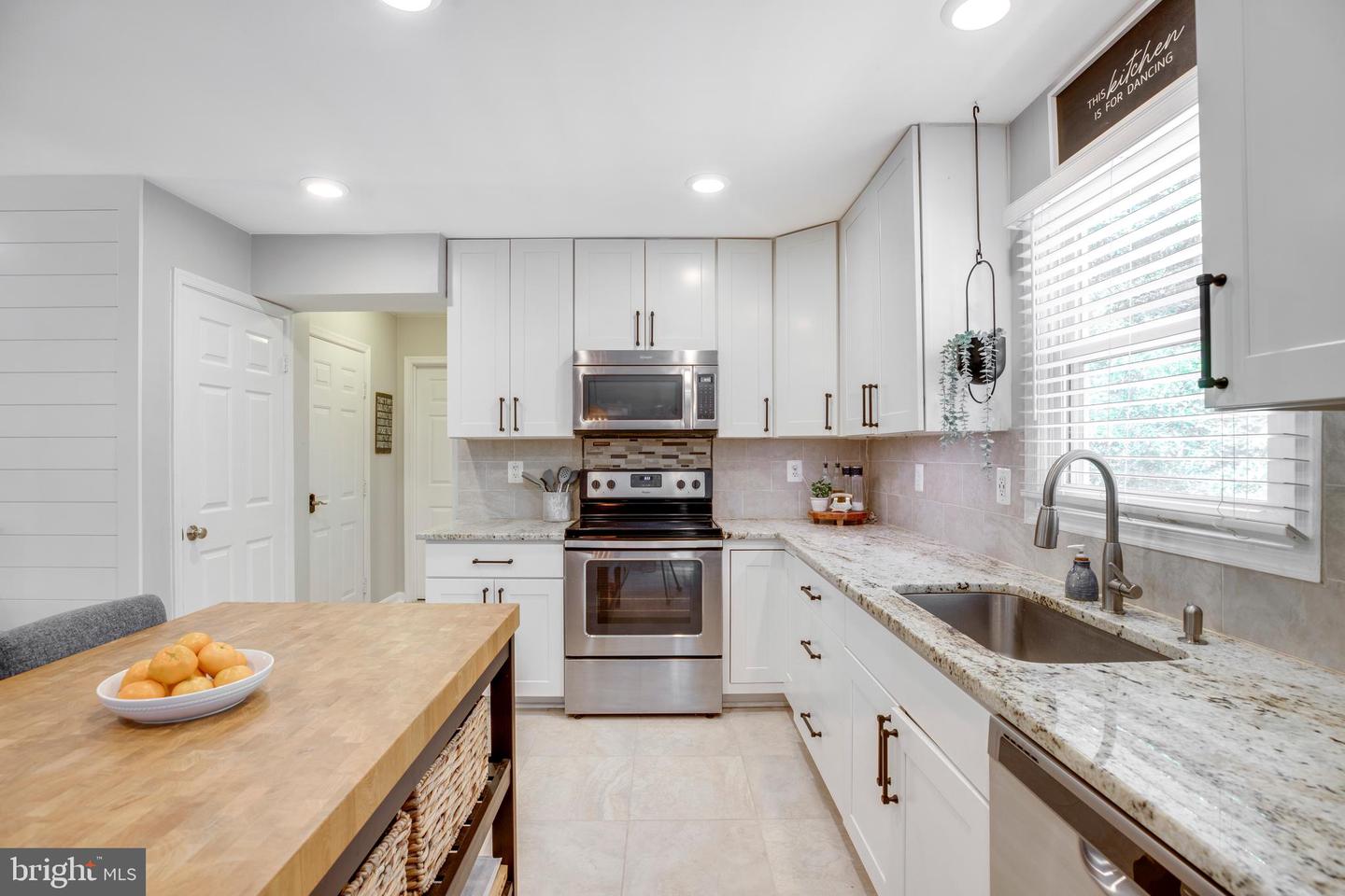 15691 PIKE TRL, DUMFRIES, Virginia 22025, 4 Bedrooms Bedrooms, ,2 BathroomsBathrooms,Residential,For sale,15691 PIKE TRL,VAPW2095146 MLS # VAPW2095146