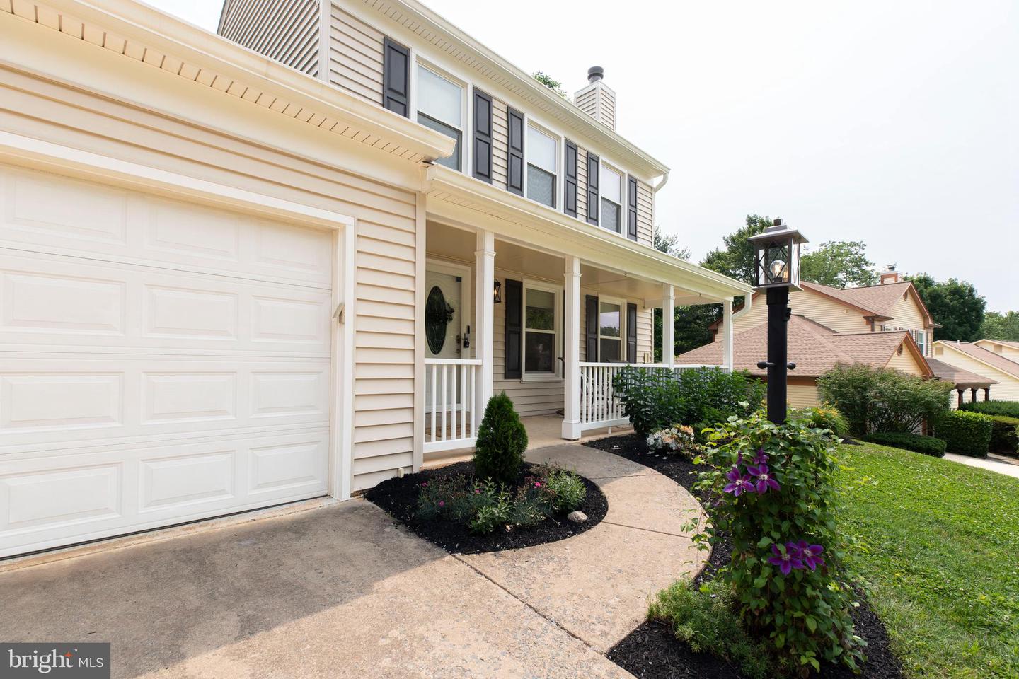 15691 PIKE TRL, DUMFRIES, Virginia 22025, 4 Bedrooms Bedrooms, ,2 BathroomsBathrooms,Residential,For sale,15691 PIKE TRL,VAPW2095146 MLS # VAPW2095146
