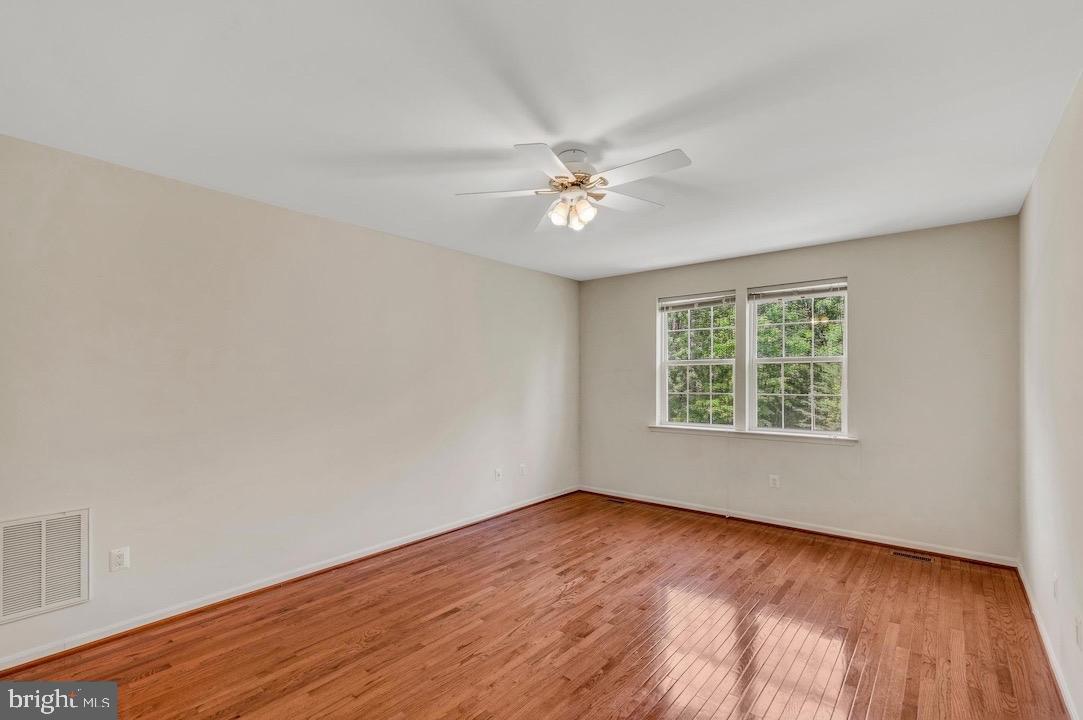 18776 PIER TRAIL DR, TRIANGLE, Virginia 22172, 6 Bedrooms Bedrooms, ,3 BathroomsBathrooms,Residential,For sale,18776 PIER TRAIL DR,VAPW2095184 MLS # VAPW2095184