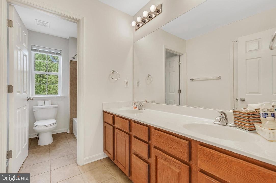 18776 PIER TRAIL DR, TRIANGLE, Virginia 22172, 6 Bedrooms Bedrooms, ,3 BathroomsBathrooms,Residential,For sale,18776 PIER TRAIL DR,VAPW2095184 MLS # VAPW2095184