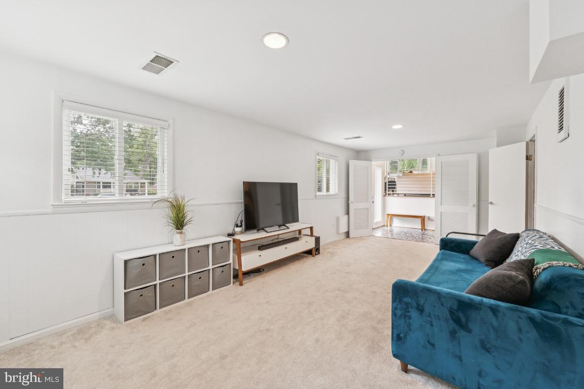 3508 BROOKWOOD DR, FAIRFAX, Virginia 22030, 3 Bedrooms Bedrooms, ,2 BathroomsBathrooms,Residential,For sale,3508 BROOKWOOD DR,VAFC2006348 MLS # VAFC2006348