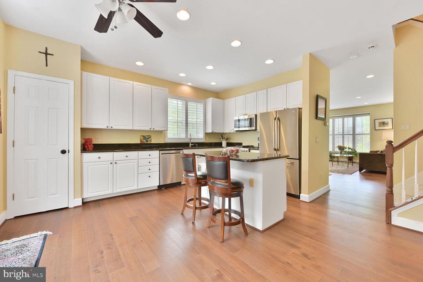 1249 WILD HAWTHORN WAY, RESTON, Virginia 20194, 3 Bedrooms Bedrooms, ,2 BathroomsBathrooms,Residential,For sale,1249 WILD HAWTHORN WAY,VAFX2242334 MLS # VAFX2242334