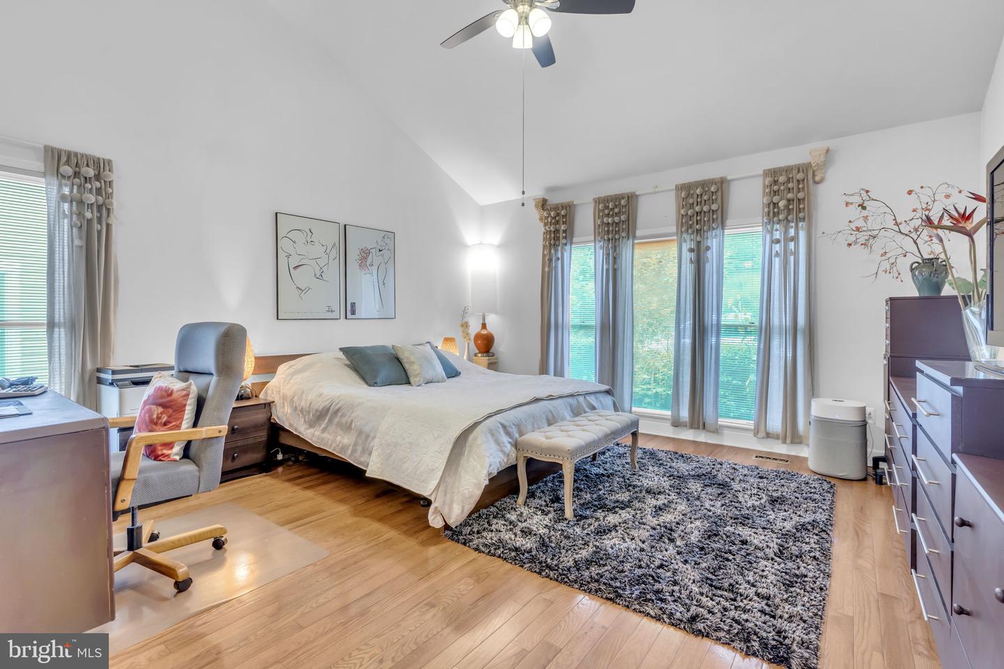 7504 WALNUT HILL LN, FALLS CHURCH, Virginia 22042, 4 Bedrooms Bedrooms, ,4 BathroomsBathrooms,Residential,For sale,7504 WALNUT HILL LN,VAFX2242338 MLS # VAFX2242338