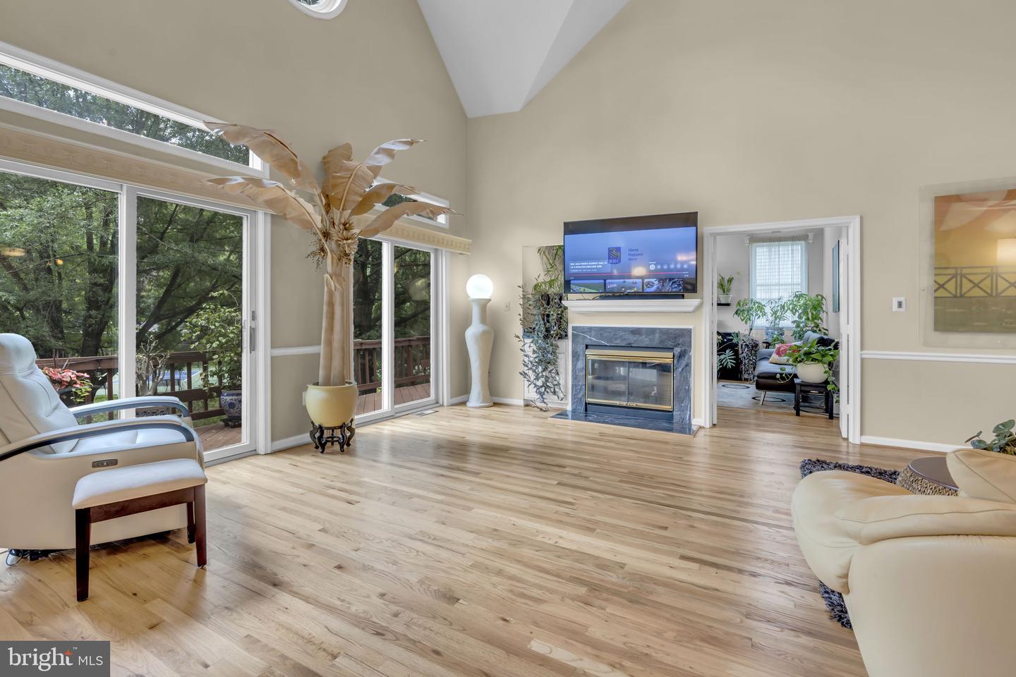 7504 WALNUT HILL LN, FALLS CHURCH, Virginia 22042, 4 Bedrooms Bedrooms, ,4 BathroomsBathrooms,Residential,For sale,7504 WALNUT HILL LN,VAFX2242338 MLS # VAFX2242338