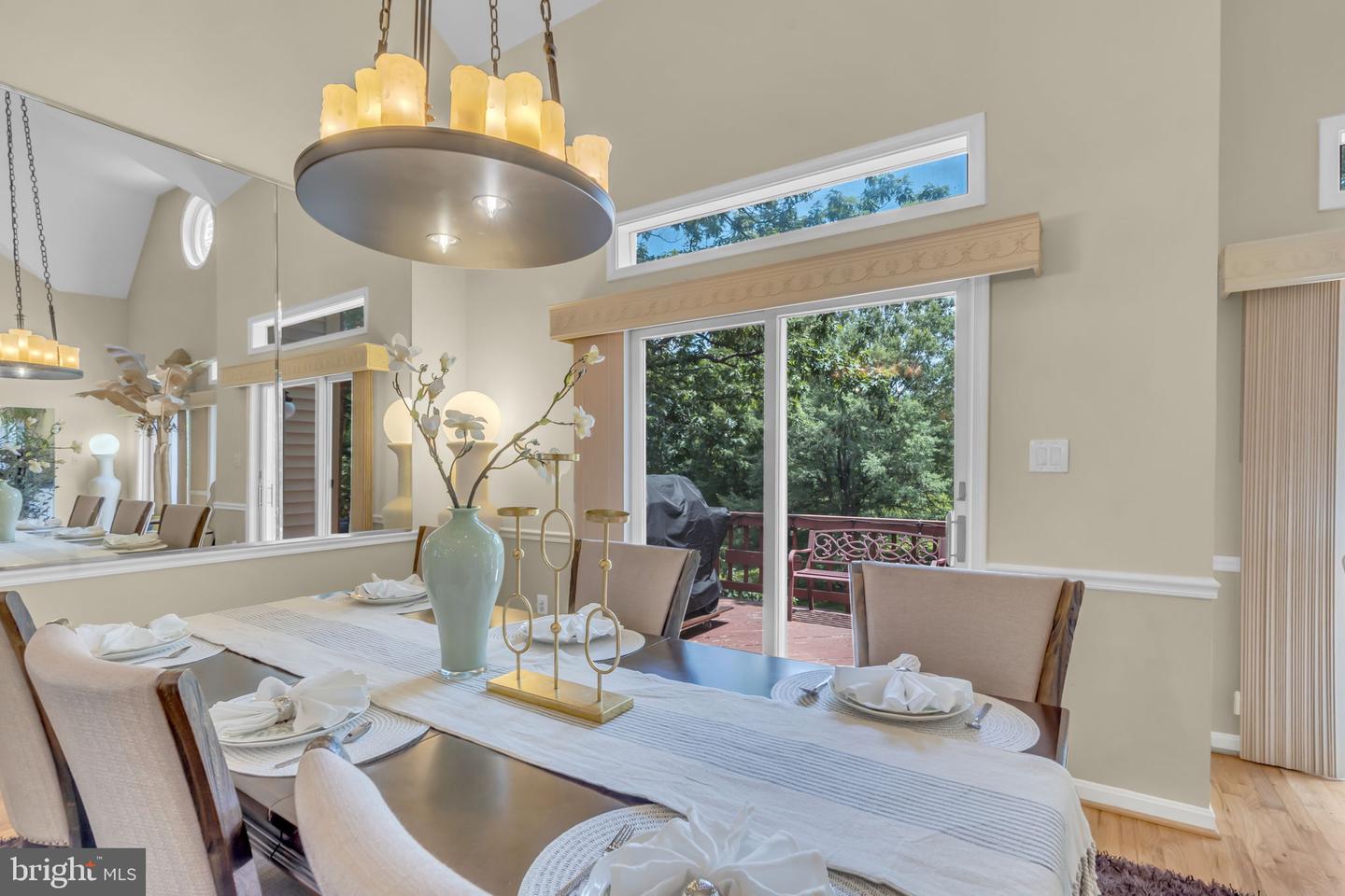 7504 WALNUT HILL LN, FALLS CHURCH, Virginia 22042, 4 Bedrooms Bedrooms, ,4 BathroomsBathrooms,Residential,For sale,7504 WALNUT HILL LN,VAFX2242338 MLS # VAFX2242338