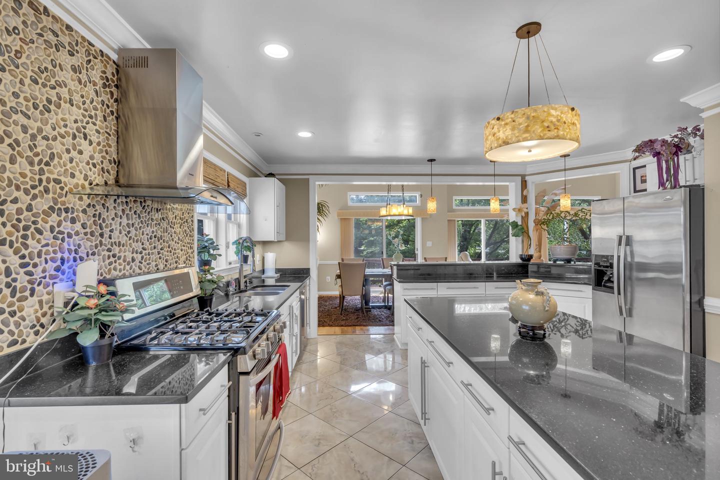 7504 WALNUT HILL LN, FALLS CHURCH, Virginia 22042, 4 Bedrooms Bedrooms, ,4 BathroomsBathrooms,Residential,For sale,7504 WALNUT HILL LN,VAFX2242338 MLS # VAFX2242338