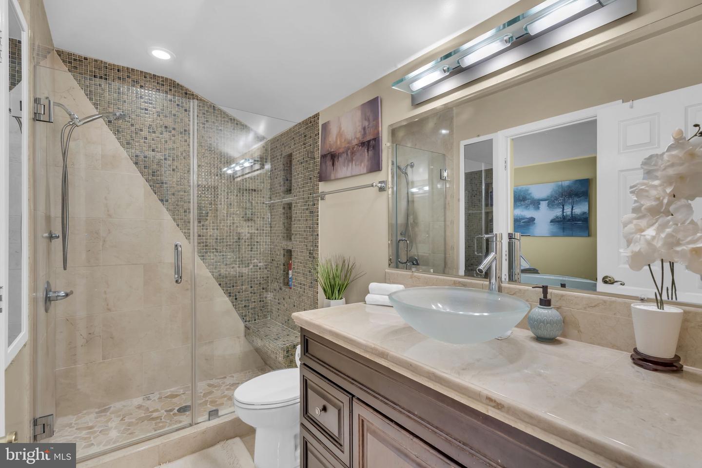 7504 WALNUT HILL LN, FALLS CHURCH, Virginia 22042, 4 Bedrooms Bedrooms, ,4 BathroomsBathrooms,Residential,For sale,7504 WALNUT HILL LN,VAFX2242338 MLS # VAFX2242338