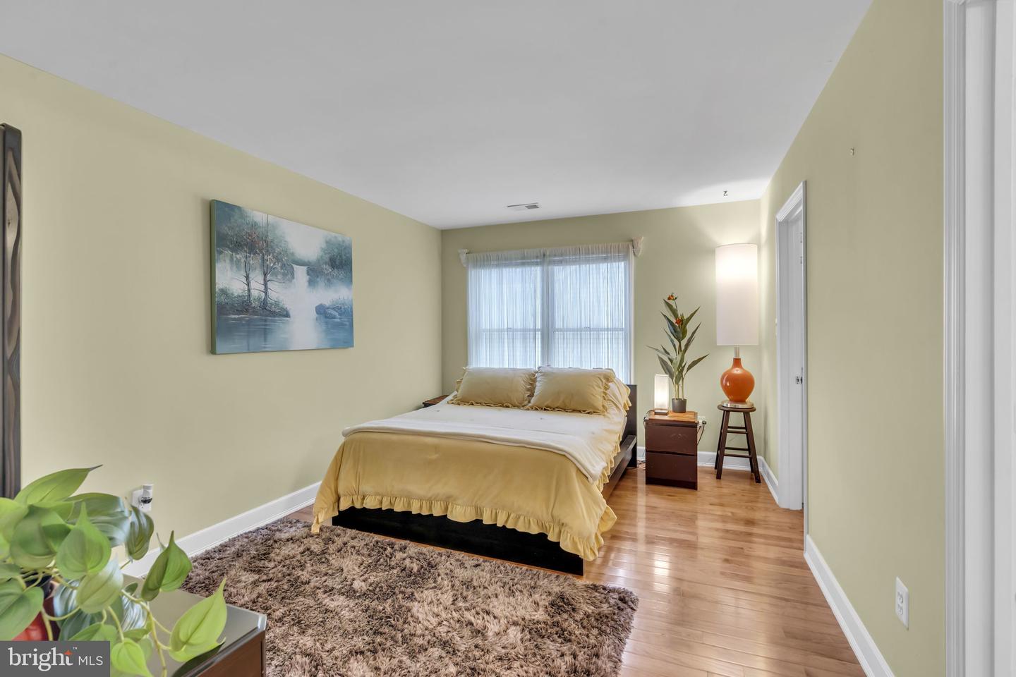 7504 WALNUT HILL LN, FALLS CHURCH, Virginia 22042, 4 Bedrooms Bedrooms, ,4 BathroomsBathrooms,Residential,For sale,7504 WALNUT HILL LN,VAFX2242338 MLS # VAFX2242338