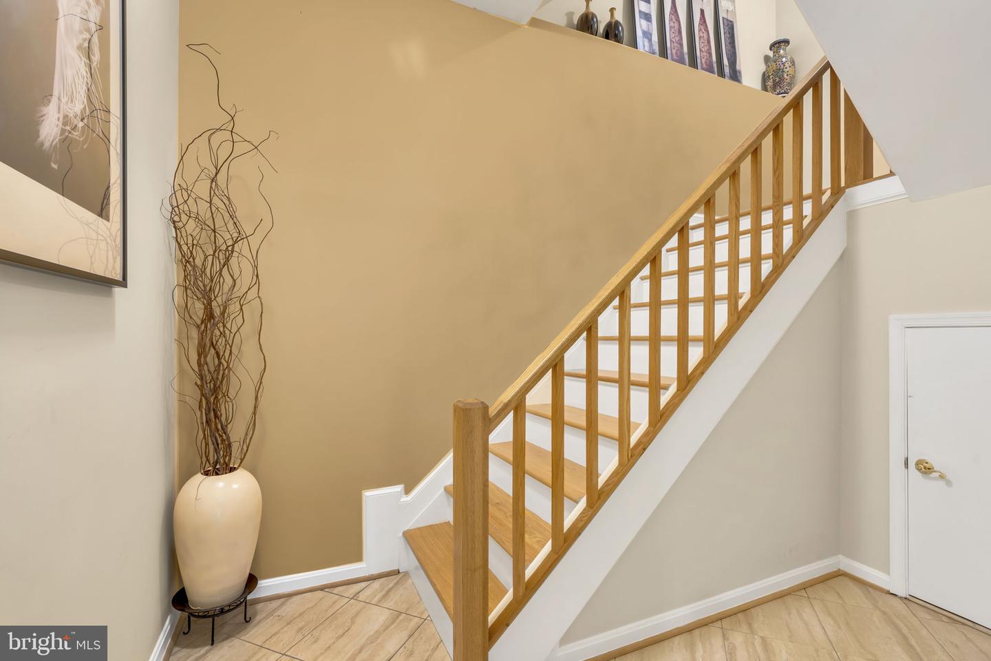 7504 WALNUT HILL LN, FALLS CHURCH, Virginia 22042, 4 Bedrooms Bedrooms, ,4 BathroomsBathrooms,Residential,For sale,7504 WALNUT HILL LN,VAFX2242338 MLS # VAFX2242338