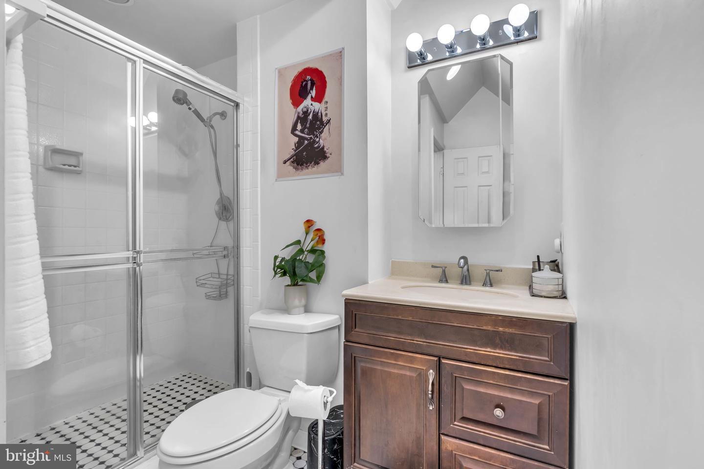 7504 WALNUT HILL LN, FALLS CHURCH, Virginia 22042, 4 Bedrooms Bedrooms, ,4 BathroomsBathrooms,Residential,For sale,7504 WALNUT HILL LN,VAFX2242338 MLS # VAFX2242338