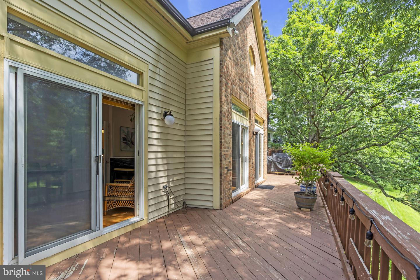 7504 WALNUT HILL LN, FALLS CHURCH, Virginia 22042, 4 Bedrooms Bedrooms, ,4 BathroomsBathrooms,Residential,For sale,7504 WALNUT HILL LN,VAFX2242338 MLS # VAFX2242338