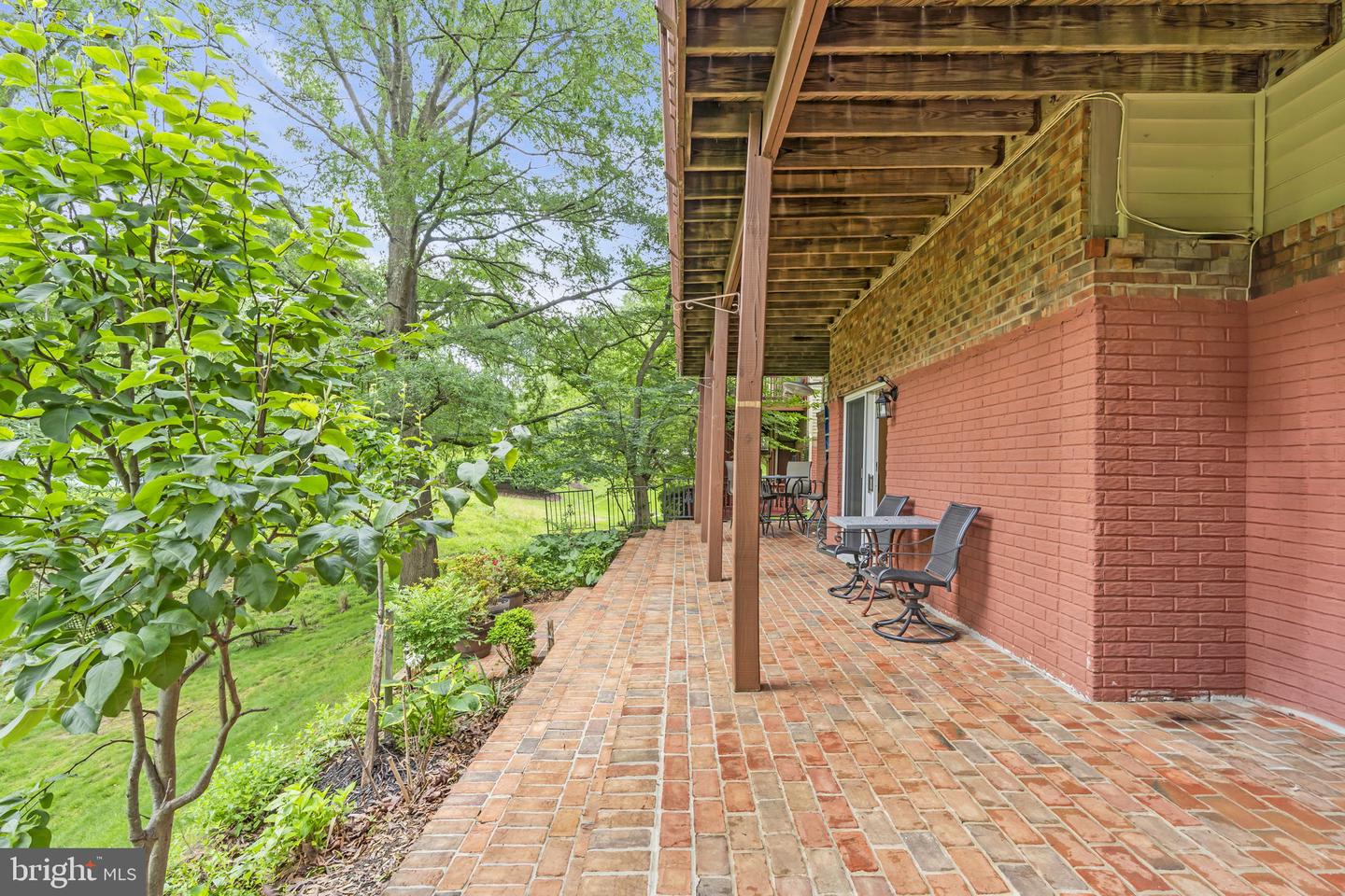 7504 WALNUT HILL LN, FALLS CHURCH, Virginia 22042, 4 Bedrooms Bedrooms, ,4 BathroomsBathrooms,Residential,For sale,7504 WALNUT HILL LN,VAFX2242338 MLS # VAFX2242338