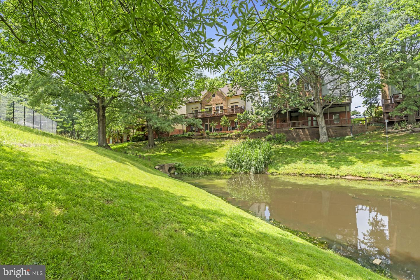 7504 WALNUT HILL LN, FALLS CHURCH, Virginia 22042, 4 Bedrooms Bedrooms, ,4 BathroomsBathrooms,Residential,For sale,7504 WALNUT HILL LN,VAFX2242338 MLS # VAFX2242338