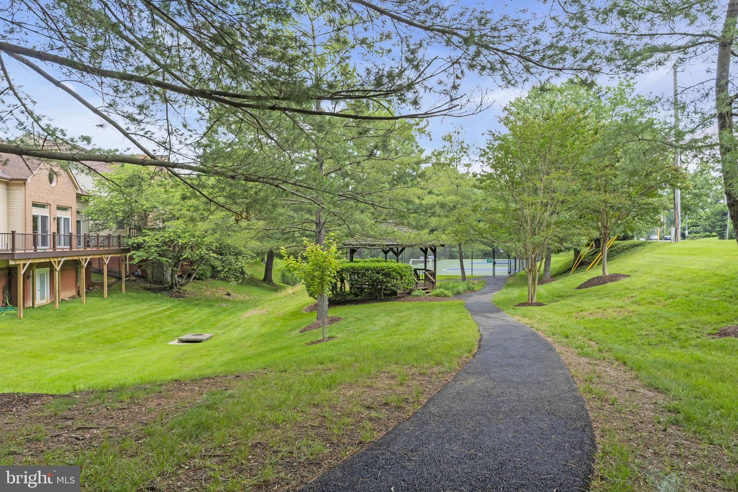 7504 WALNUT HILL LN, FALLS CHURCH, Virginia 22042, 4 Bedrooms Bedrooms, ,4 BathroomsBathrooms,Residential,For sale,7504 WALNUT HILL LN,VAFX2242338 MLS # VAFX2242338