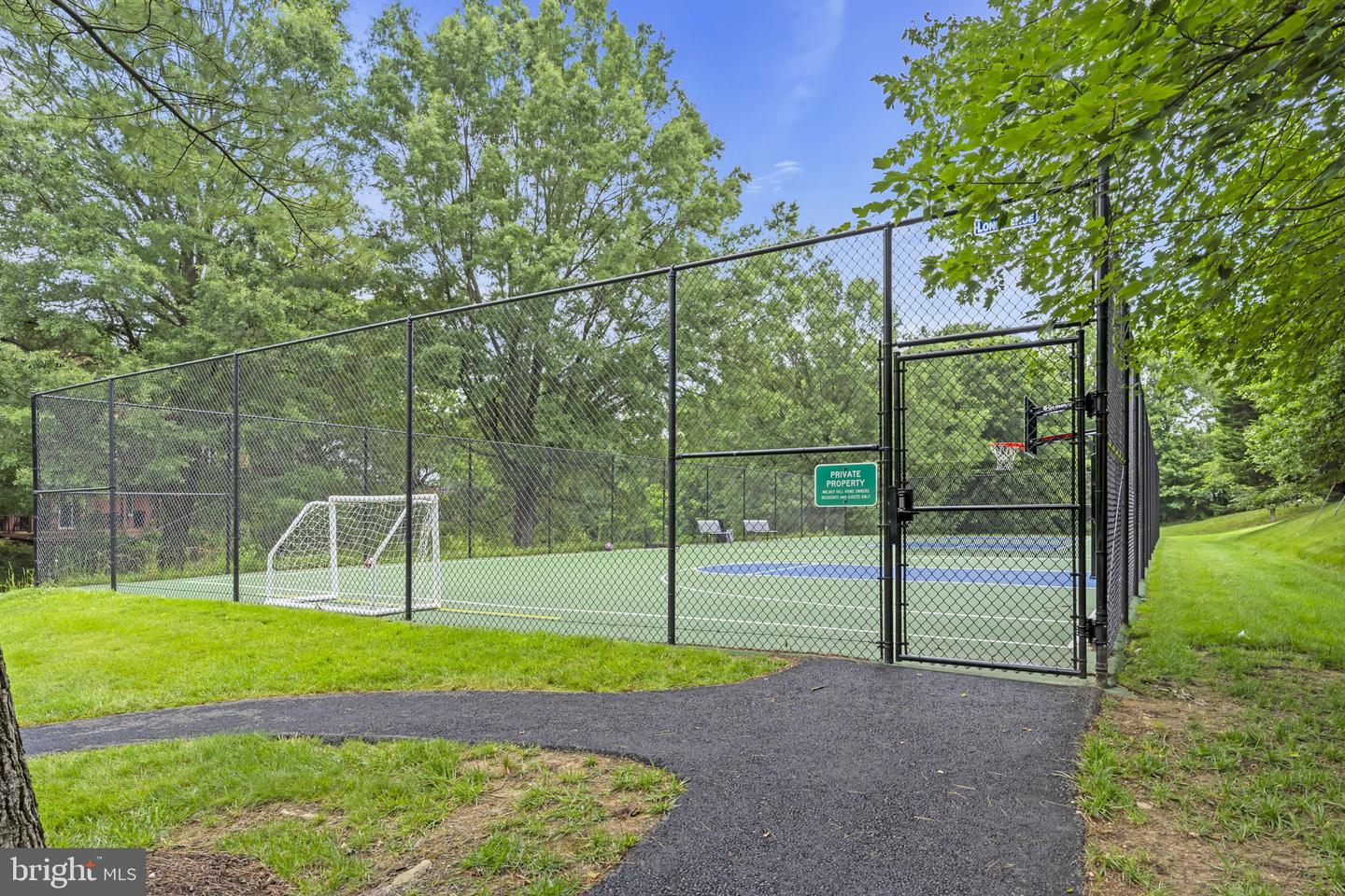 7504 WALNUT HILL LN, FALLS CHURCH, Virginia 22042, 4 Bedrooms Bedrooms, ,4 BathroomsBathrooms,Residential,For sale,7504 WALNUT HILL LN,VAFX2242338 MLS # VAFX2242338