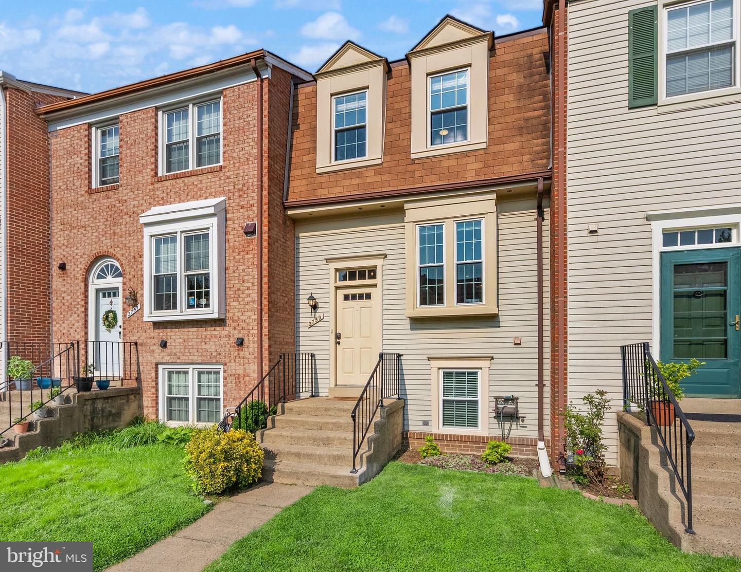 2759 STONE HOLLOW DR, VIENNA, Virginia 22180, 3 Bedrooms Bedrooms, ,2 BathroomsBathrooms,Residential,For sale,2759 STONE HOLLOW DR,VAFX2242600 MLS # VAFX2242600