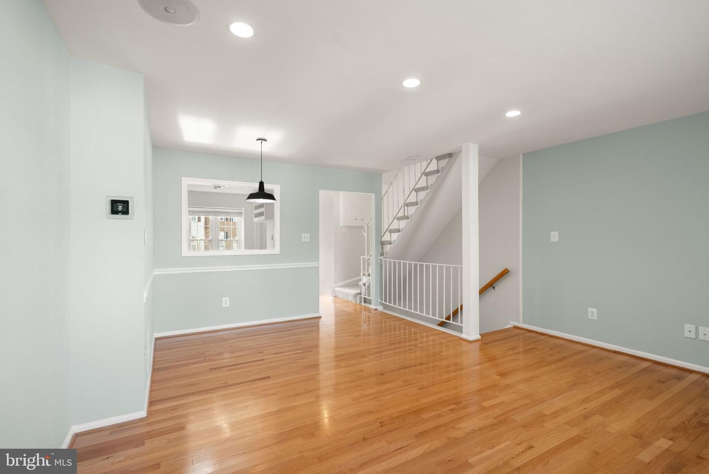 2759 STONE HOLLOW DR, VIENNA, Virginia 22180, 3 Bedrooms Bedrooms, ,2 BathroomsBathrooms,Residential,For sale,2759 STONE HOLLOW DR,VAFX2242600 MLS # VAFX2242600