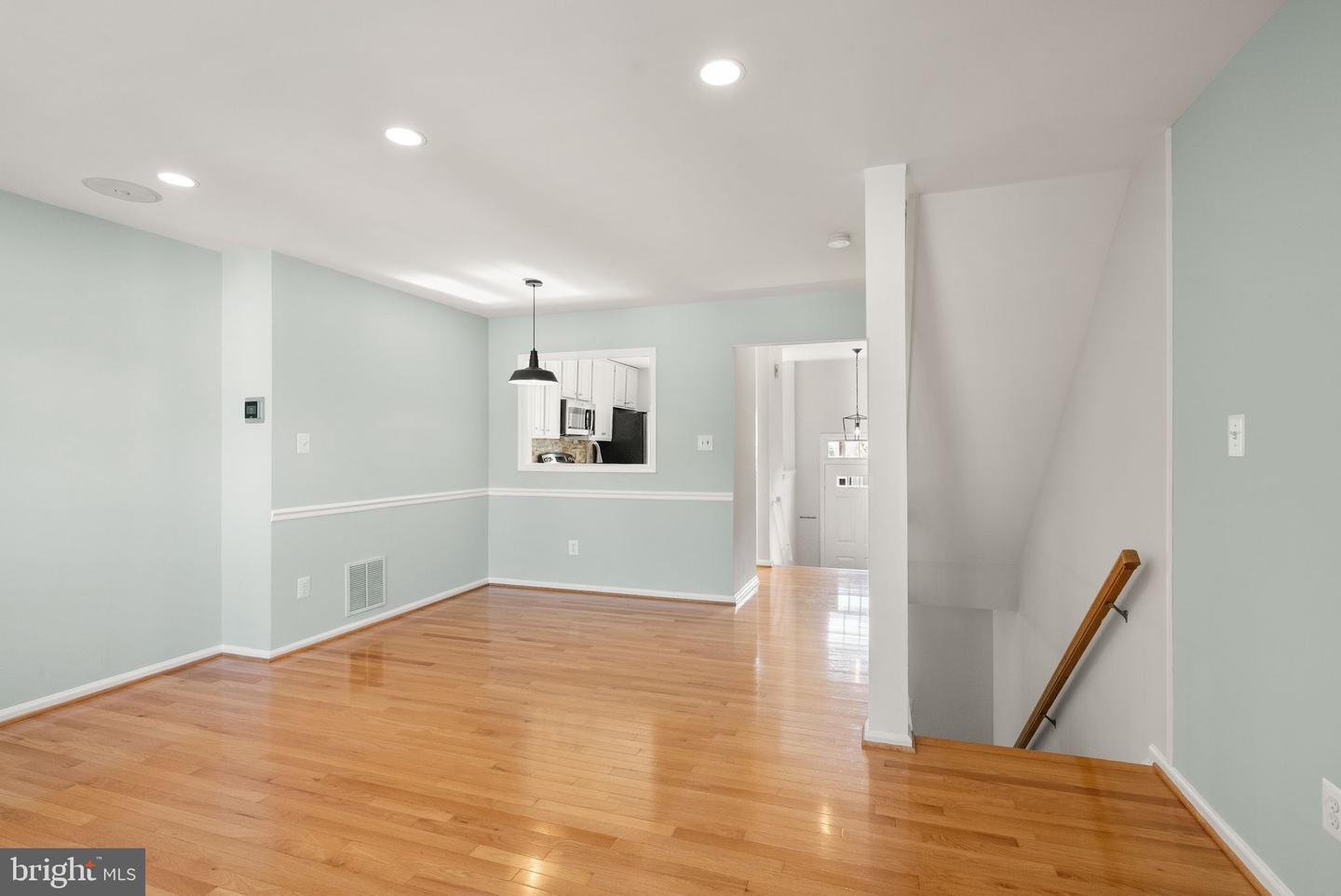 2759 STONE HOLLOW DR, VIENNA, Virginia 22180, 3 Bedrooms Bedrooms, ,2 BathroomsBathrooms,Residential,For sale,2759 STONE HOLLOW DR,VAFX2242600 MLS # VAFX2242600