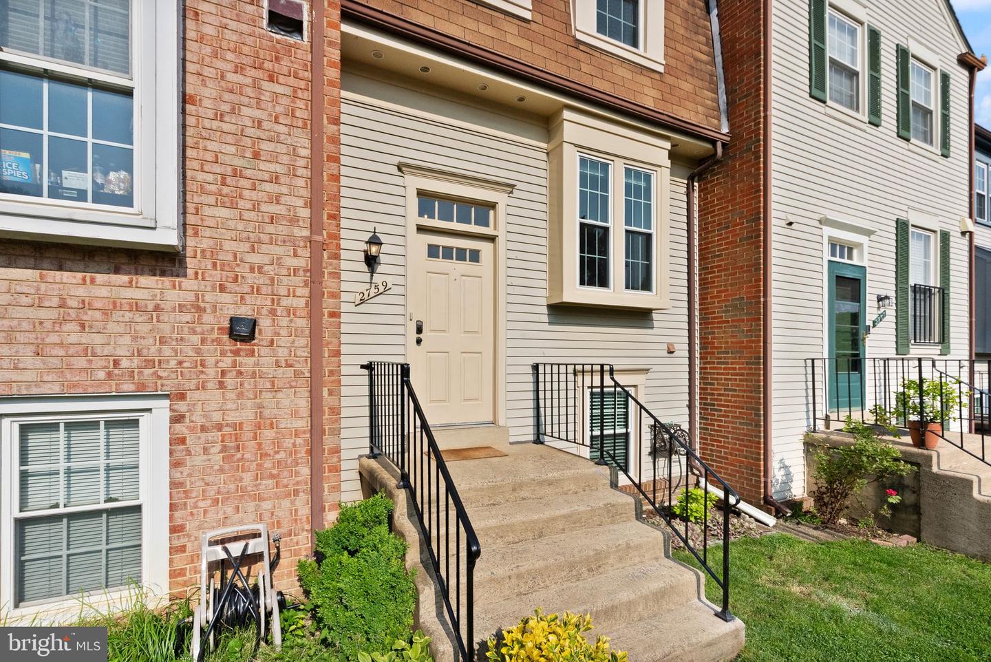 2759 STONE HOLLOW DR, VIENNA, Virginia 22180, 3 Bedrooms Bedrooms, ,2 BathroomsBathrooms,Residential,For sale,2759 STONE HOLLOW DR,VAFX2242600 MLS # VAFX2242600
