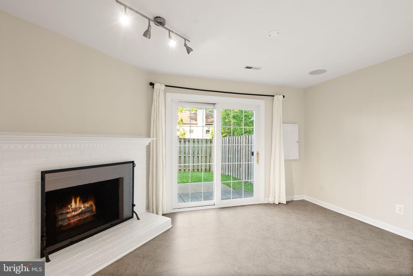 2759 STONE HOLLOW DR, VIENNA, Virginia 22180, 3 Bedrooms Bedrooms, ,2 BathroomsBathrooms,Residential,For sale,2759 STONE HOLLOW DR,VAFX2242600 MLS # VAFX2242600