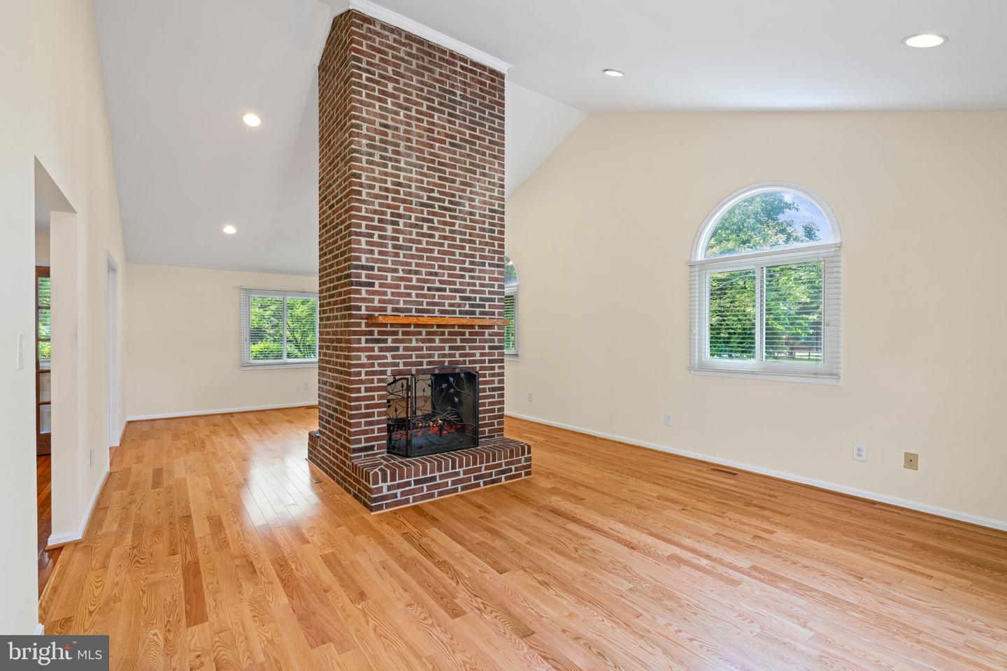 6188 COBBS RD, ALEXANDRIA, Virginia 22310, 4 Bedrooms Bedrooms, ,3 BathroomsBathrooms,Residential,For sale,6188 COBBS RD,VAFX2242632 MLS # VAFX2242632