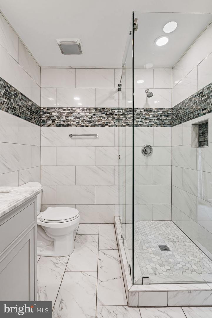 6188 COBBS RD, ALEXANDRIA, Virginia 22310, 4 Bedrooms Bedrooms, ,3 BathroomsBathrooms,Residential,For sale,6188 COBBS RD,VAFX2242632 MLS # VAFX2242632