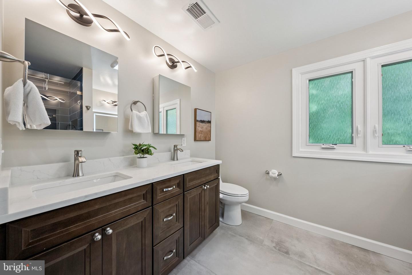 5562 JOWETT CT, ALEXANDRIA, Virginia 22315, 3 Bedrooms Bedrooms, ,2 BathroomsBathrooms,Residential,For sale,5562 JOWETT CT,VAFX2242658 MLS # VAFX2242658