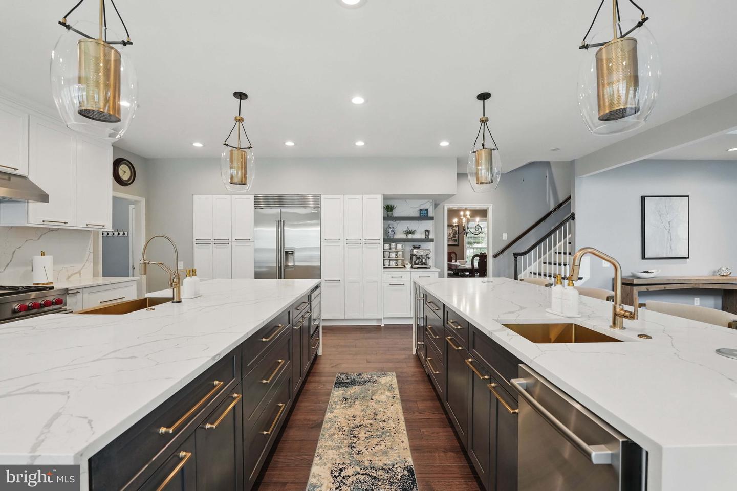 43753 CHURCHILL GLEN DR, CHANTILLY, Virginia 20152, 5 Bedrooms Bedrooms, ,4 BathroomsBathrooms,Residential,For sale,43753 CHURCHILL GLEN DR,VALO2097594 MLS # VALO2097594