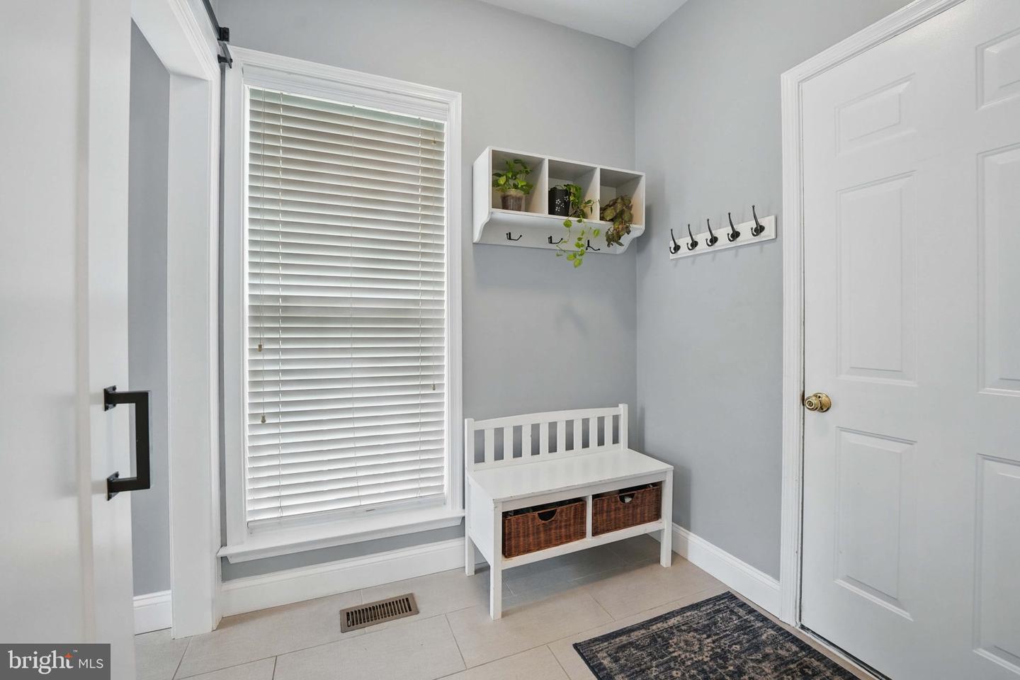 43753 CHURCHILL GLEN DR, CHANTILLY, Virginia 20152, 5 Bedrooms Bedrooms, ,4 BathroomsBathrooms,Residential,For sale,43753 CHURCHILL GLEN DR,VALO2097594 MLS # VALO2097594