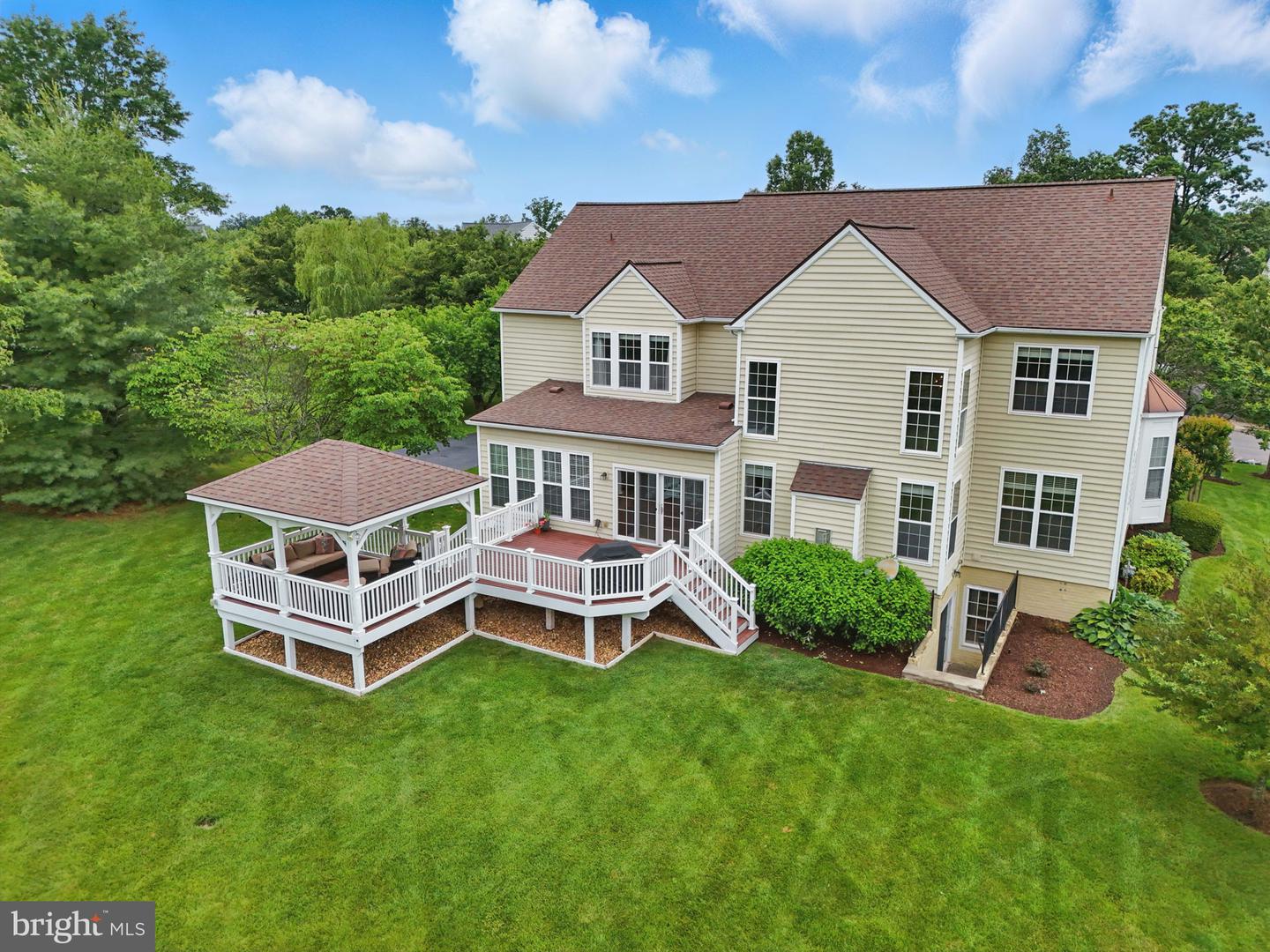 43753 CHURCHILL GLEN DR, CHANTILLY, Virginia 20152, 5 Bedrooms Bedrooms, ,4 BathroomsBathrooms,Residential,For sale,43753 CHURCHILL GLEN DR,VALO2097594 MLS # VALO2097594
