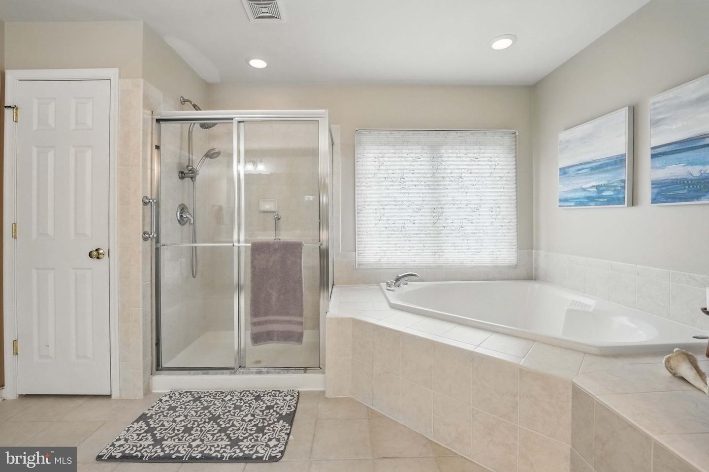 43753 CHURCHILL GLEN DR, CHANTILLY, Virginia 20152, 5 Bedrooms Bedrooms, ,4 BathroomsBathrooms,Residential,For sale,43753 CHURCHILL GLEN DR,VALO2097594 MLS # VALO2097594