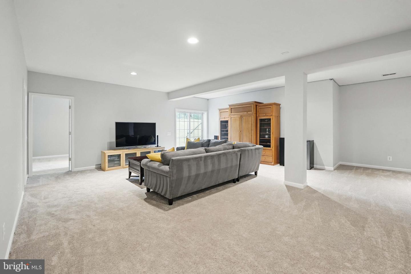 43753 CHURCHILL GLEN DR, CHANTILLY, Virginia 20152, 5 Bedrooms Bedrooms, ,4 BathroomsBathrooms,Residential,For sale,43753 CHURCHILL GLEN DR,VALO2097594 MLS # VALO2097594