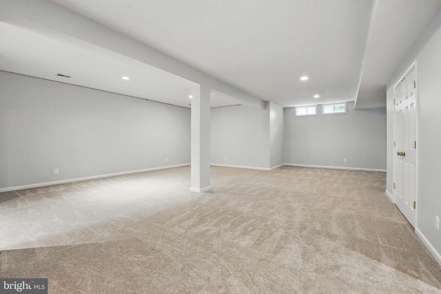 43753 CHURCHILL GLEN DR, CHANTILLY, Virginia 20152, 5 Bedrooms Bedrooms, ,4 BathroomsBathrooms,Residential,For sale,43753 CHURCHILL GLEN DR,VALO2097594 MLS # VALO2097594