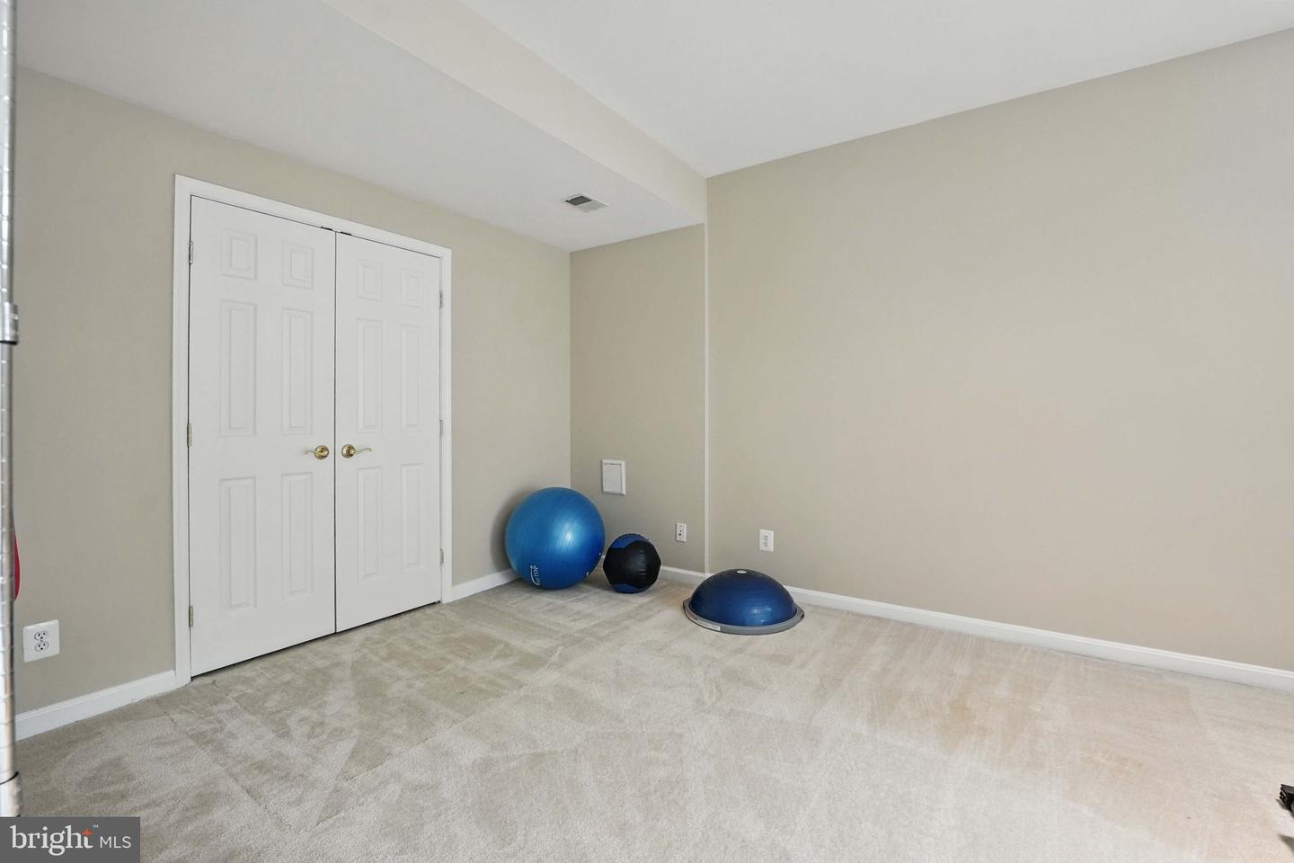 43753 CHURCHILL GLEN DR, CHANTILLY, Virginia 20152, 5 Bedrooms Bedrooms, ,4 BathroomsBathrooms,Residential,For sale,43753 CHURCHILL GLEN DR,VALO2097594 MLS # VALO2097594