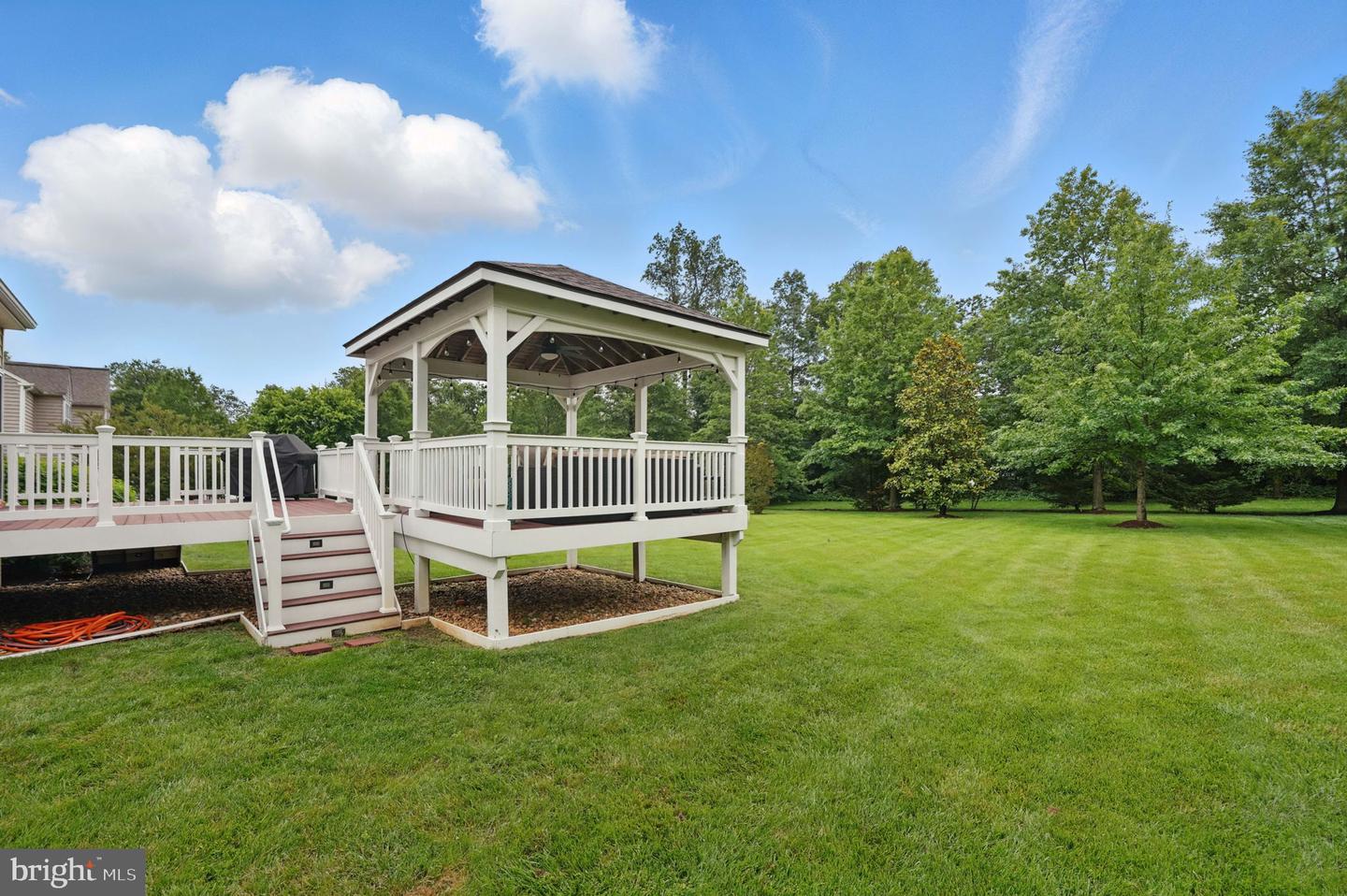 43753 CHURCHILL GLEN DR, CHANTILLY, Virginia 20152, 5 Bedrooms Bedrooms, ,4 BathroomsBathrooms,Residential,For sale,43753 CHURCHILL GLEN DR,VALO2097594 MLS # VALO2097594