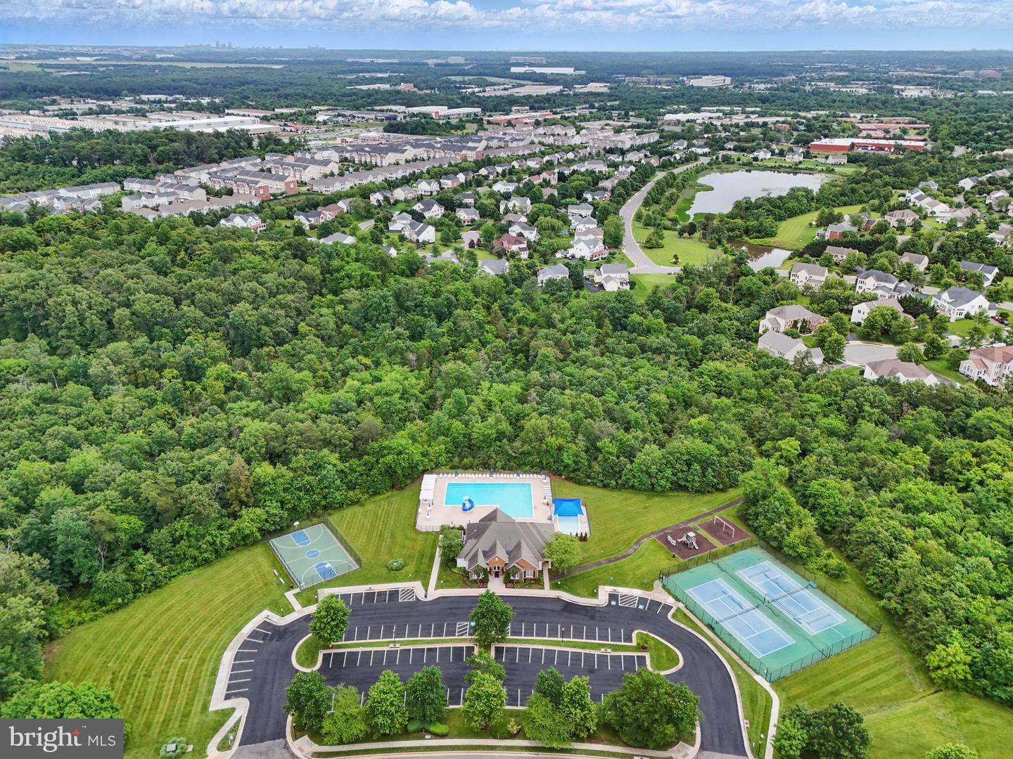 43753 CHURCHILL GLEN DR, CHANTILLY, Virginia 20152, 5 Bedrooms Bedrooms, ,4 BathroomsBathrooms,Residential,For sale,43753 CHURCHILL GLEN DR,VALO2097594 MLS # VALO2097594