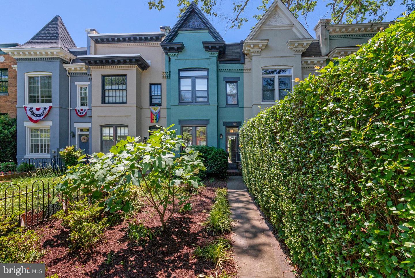 1315 SOUTH CAROLINA AVE SE, WASHINGTON, District Of Columbia 20003, 2 Bedrooms Bedrooms, ,1 BathroomBathrooms,Residential,For sale,1315 SOUTH CAROLINA AVE SE,DCDC2202246 MLS # DCDC2202246