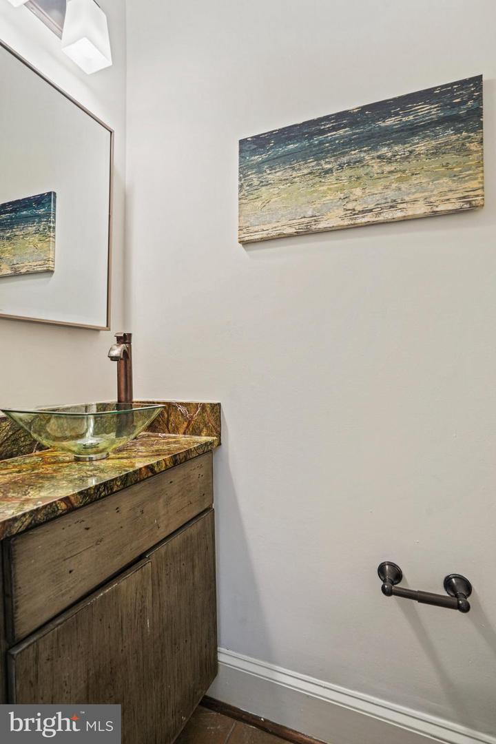 1315 SOUTH CAROLINA AVE SE, WASHINGTON, District Of Columbia 20003, 2 Bedrooms Bedrooms, ,1 BathroomBathrooms,Residential,For sale,1315 SOUTH CAROLINA AVE SE,DCDC2202246 MLS # DCDC2202246