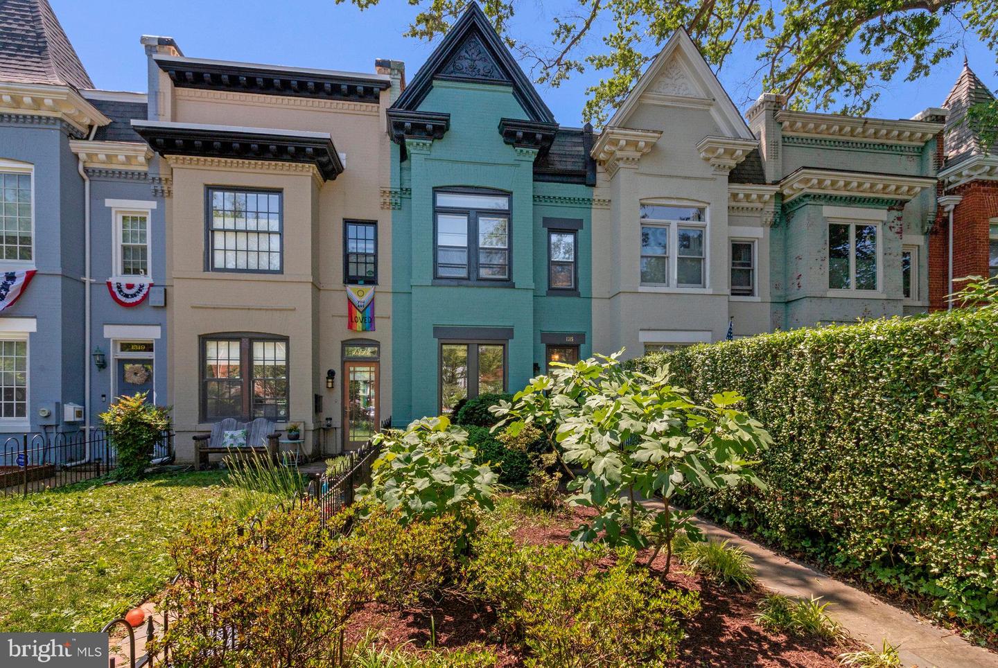 1315 SOUTH CAROLINA AVE SE, WASHINGTON, District Of Columbia 20003, 2 Bedrooms Bedrooms, ,1 BathroomBathrooms,Residential,For sale,1315 SOUTH CAROLINA AVE SE,DCDC2202246 MLS # DCDC2202246