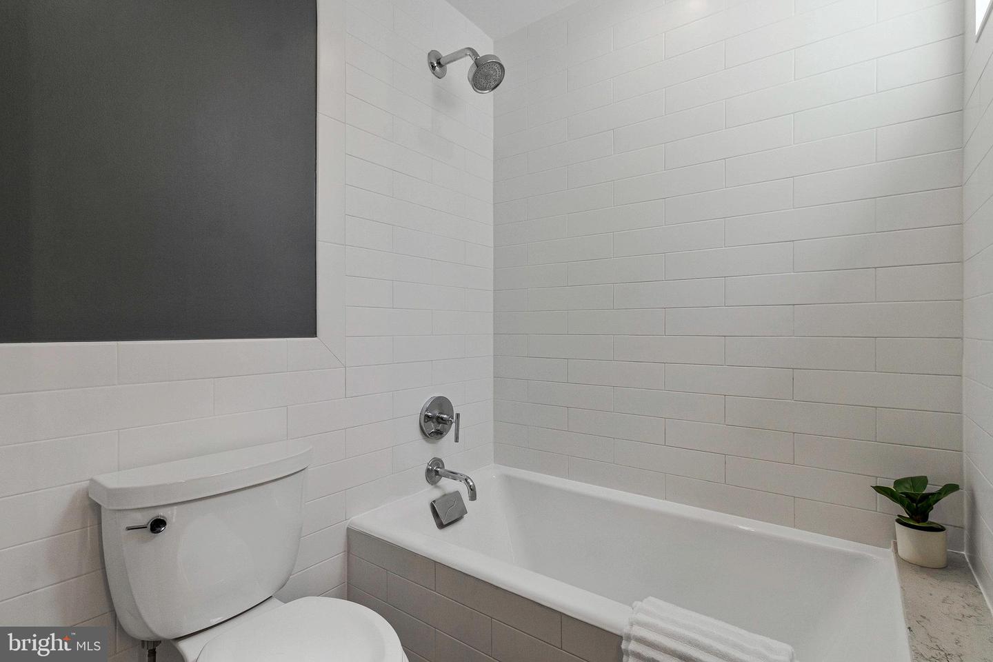 1315 SOUTH CAROLINA AVE SE, WASHINGTON, District Of Columbia 20003, 2 Bedrooms Bedrooms, ,1 BathroomBathrooms,Residential,For sale,1315 SOUTH CAROLINA AVE SE,DCDC2202246 MLS # DCDC2202246